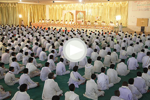 1.330 Pandits Védicos recitando Ati RudrAbhishek 